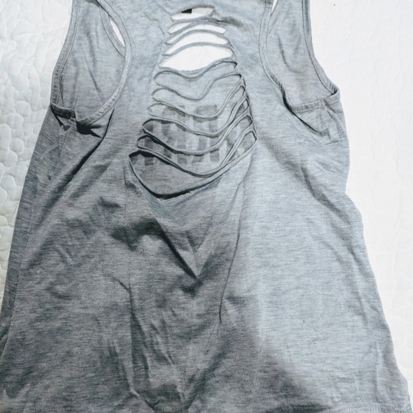 Warrior gym tank - Picture 2 of 2